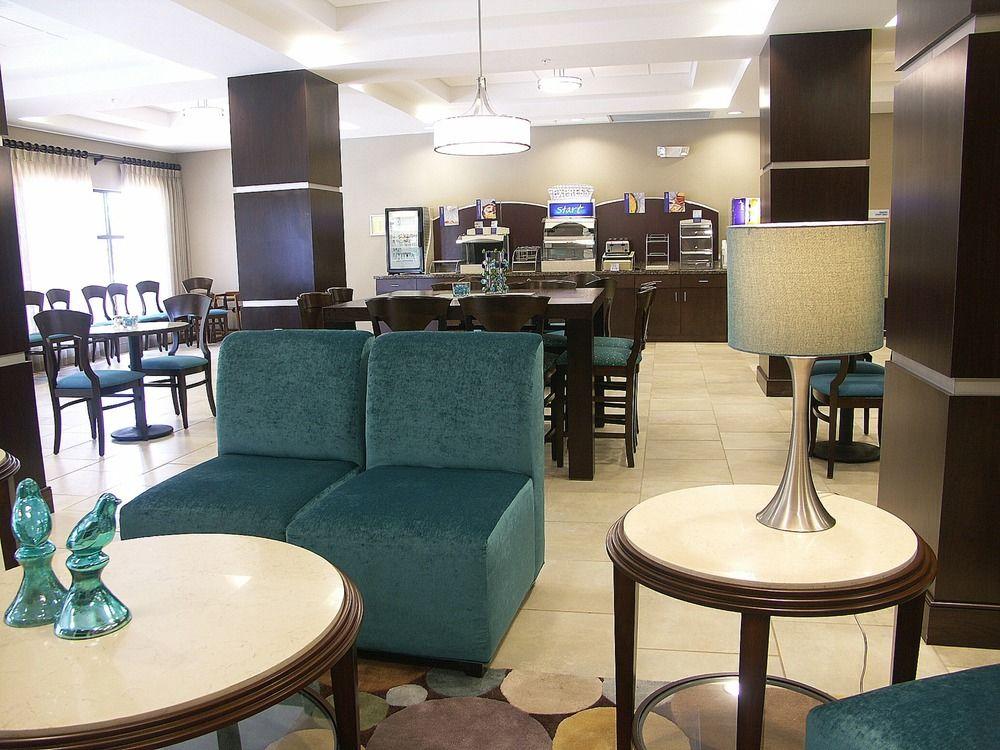 Holiday Inn Express & Suites - Cleveland Northwest By Ihg Exterior foto