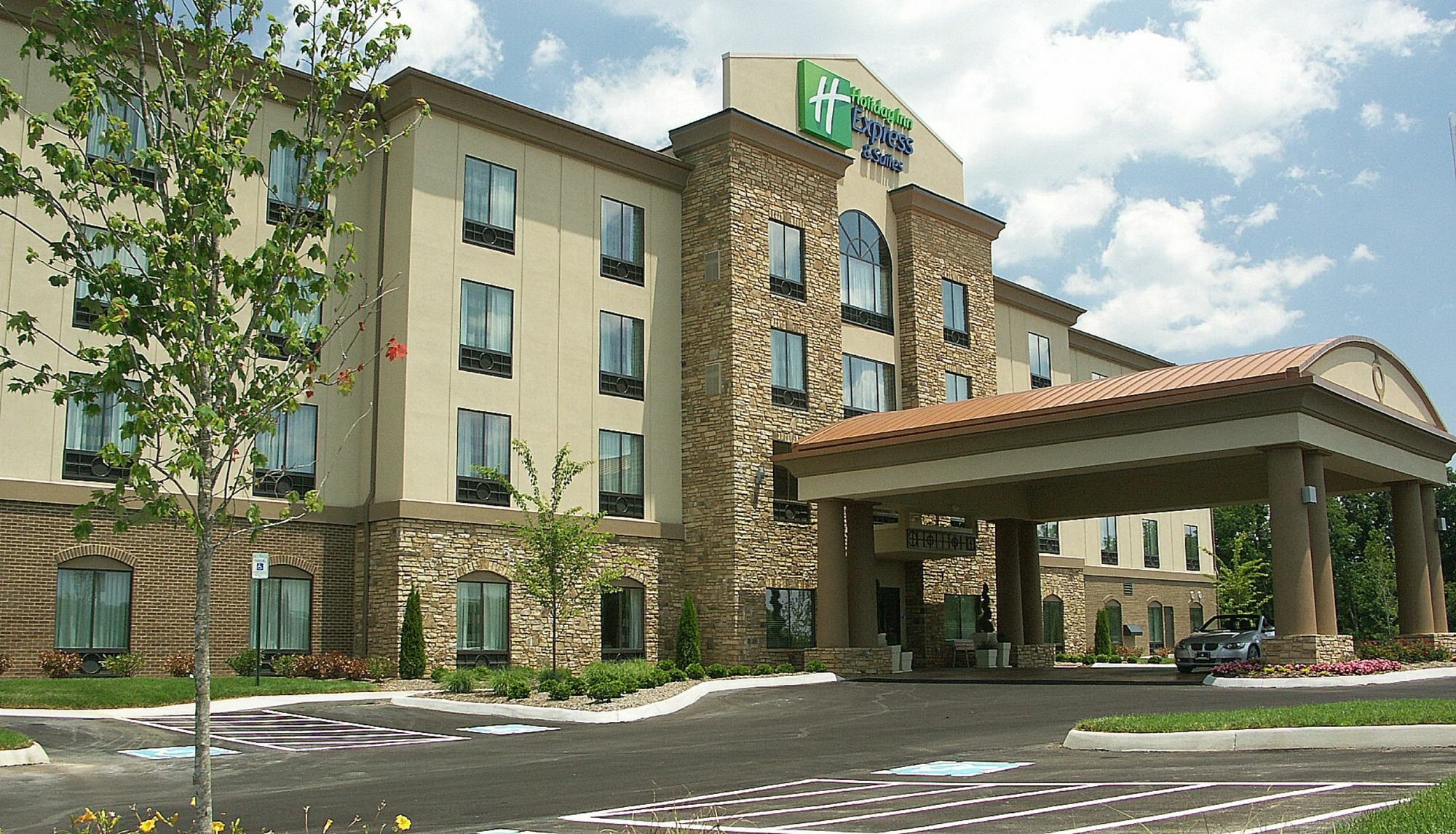 Holiday Inn Express & Suites - Cleveland Northwest By Ihg Exterior foto