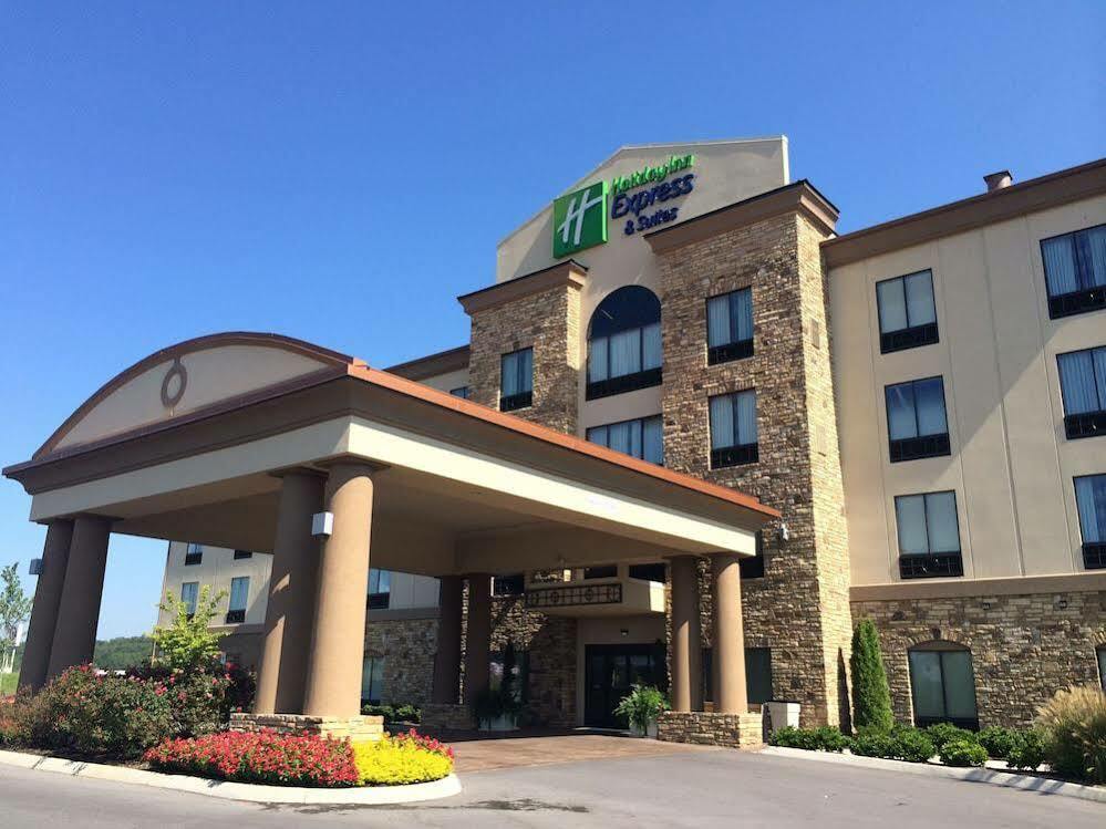 Holiday Inn Express & Suites - Cleveland Northwest By Ihg Exterior foto